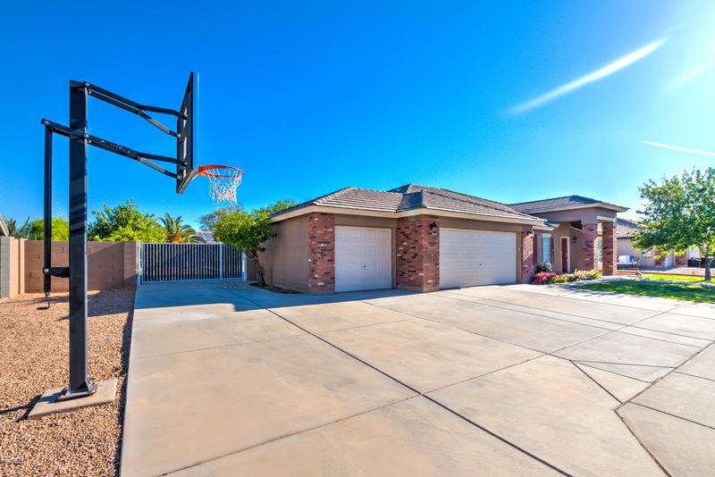 11438 E Roscoe Ave, Mesa, AZ 85212