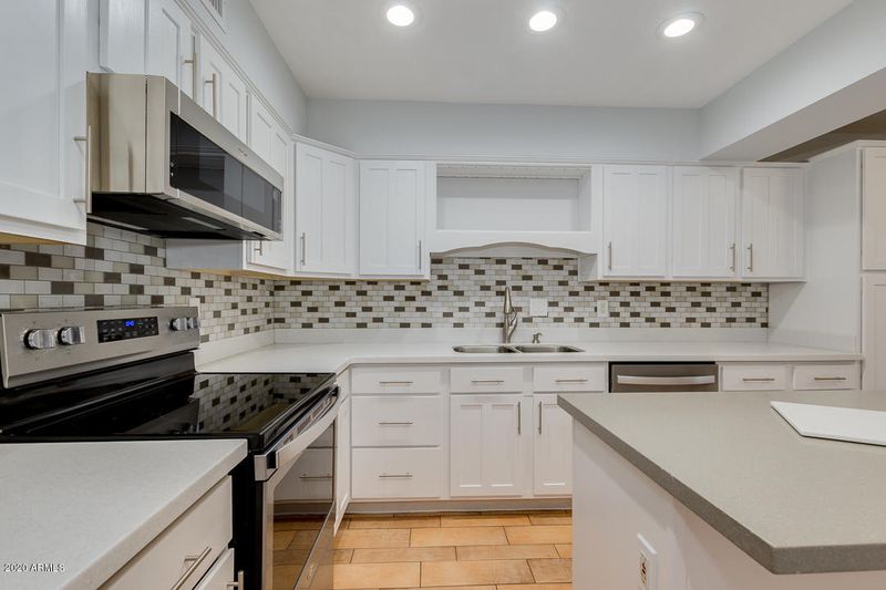 11439 N 58th Dr, Glendale, AZ 85304