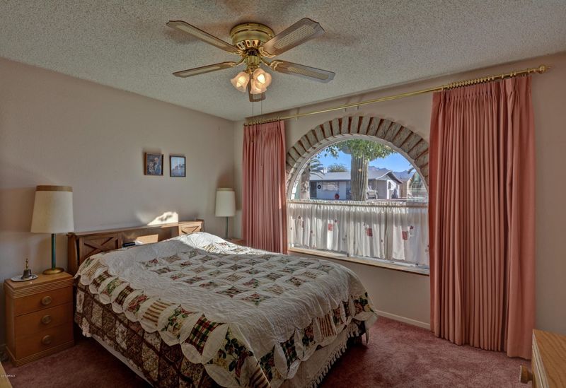 1144 S Main Dr, Apache Junction, AZ 85120