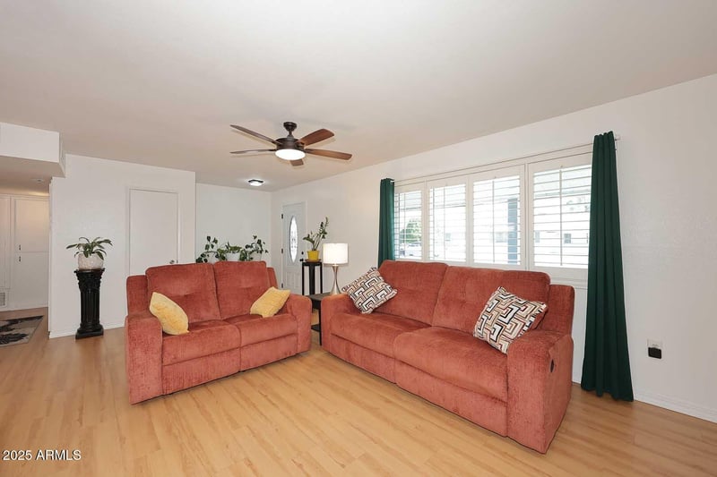 11442 Coggins Dr, Sun City, AZ 85351