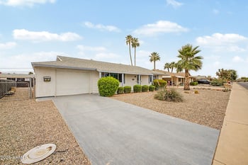 11442 Coggins Dr, Sun City, AZ 85351