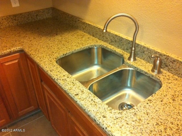 11445 N 57th Dr, Glendale, AZ 85304