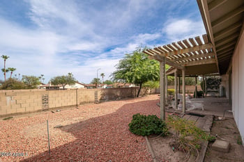 11445 Iroquois Dr, Phoenix, AZ 85044