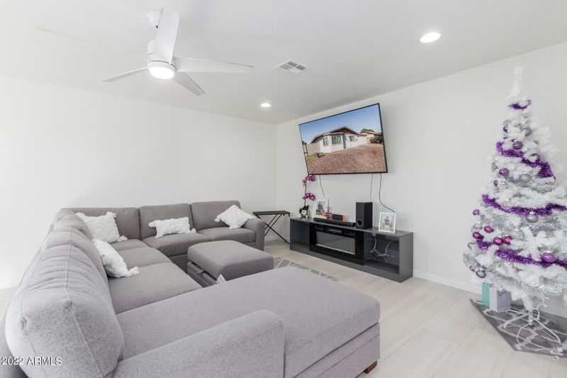 11446 N 24th Ave, Phoenix, AZ 85029