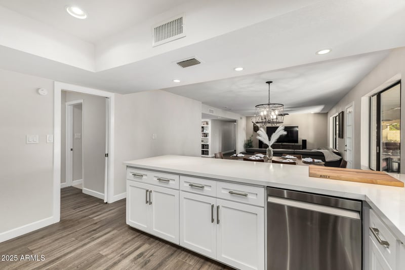 11449 Bancroft Dr, Phoenix, AZ 85028