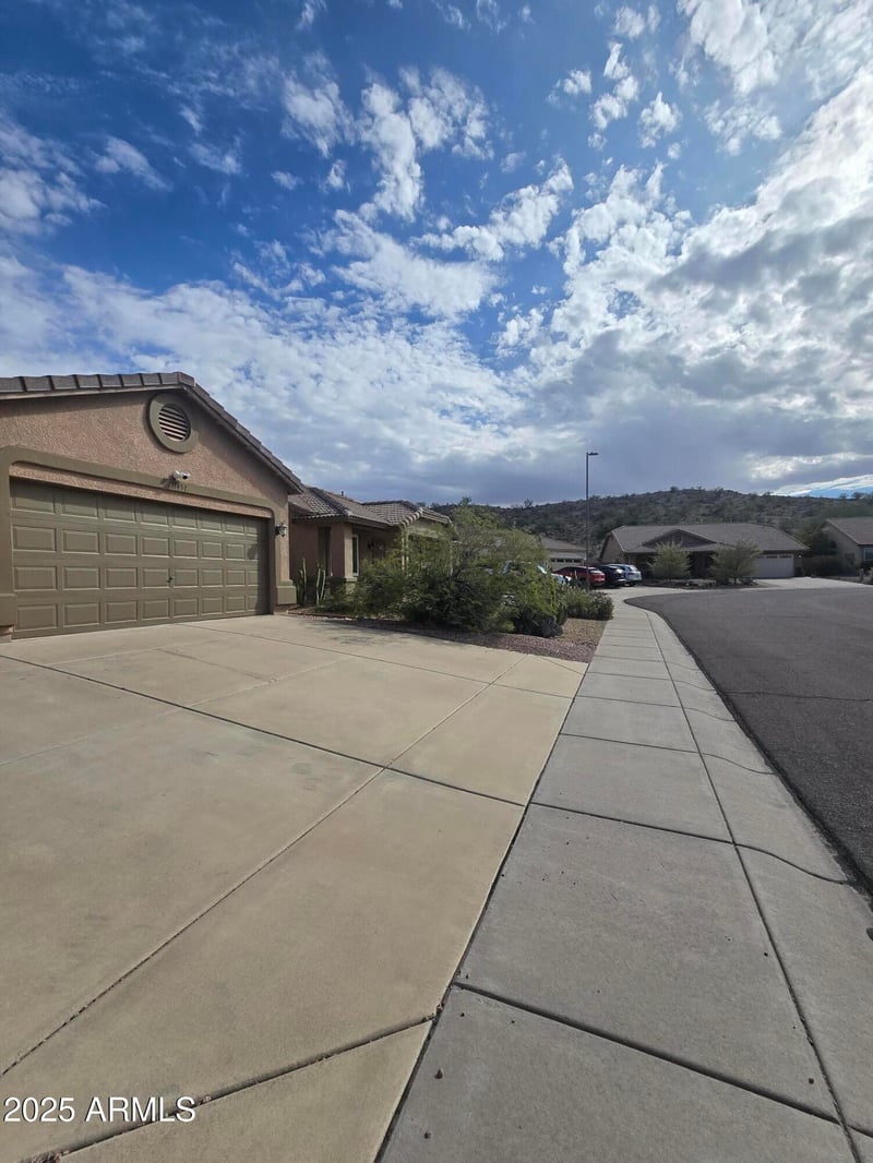 11451 Obispo Dr, Goodyear, AZ 85338