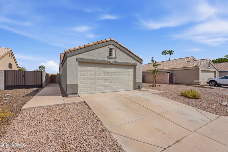 1146 W 20th Ave, Apache Junction, AZ 85120