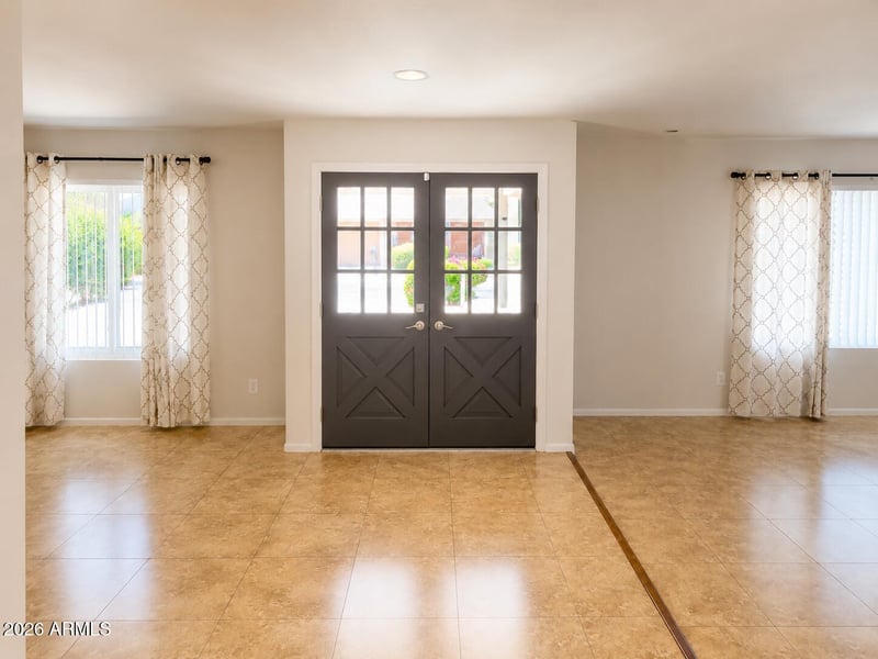 11460 S Pawnee Cir, Phoenix, AZ 85044