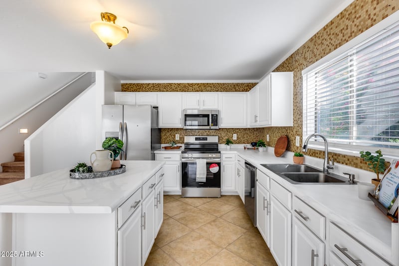 11467 Austin Thomas Dr, Surprise, AZ 85378