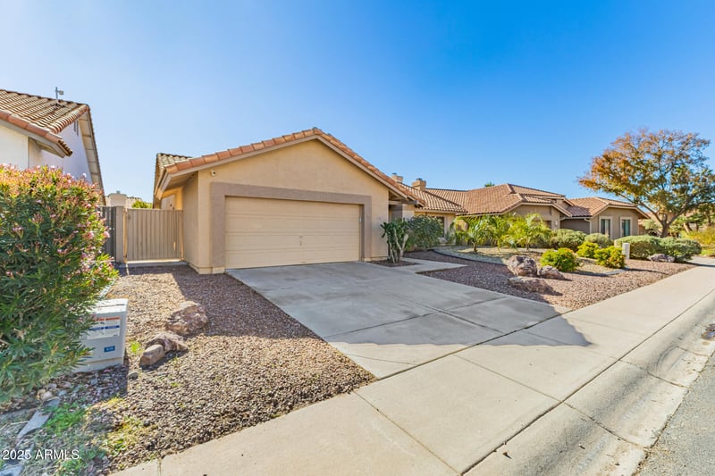 1147 Newport Beach Dr, Gilbert, AZ 85233