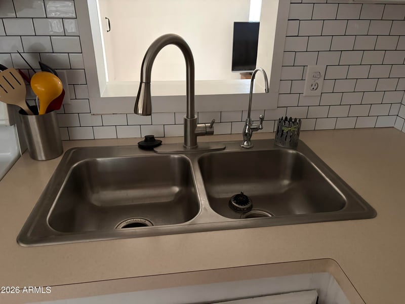 1147 S Sioux Dr, Apache Junction, AZ 85119