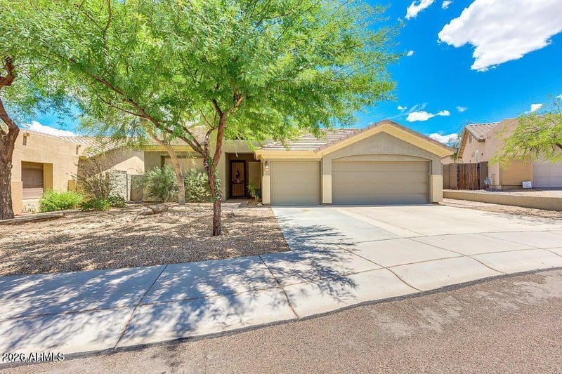 11477 S Coolwater Dr, Goodyear, AZ 85338