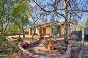 1148 W Greenway Dr, Tempe, AZ 85282