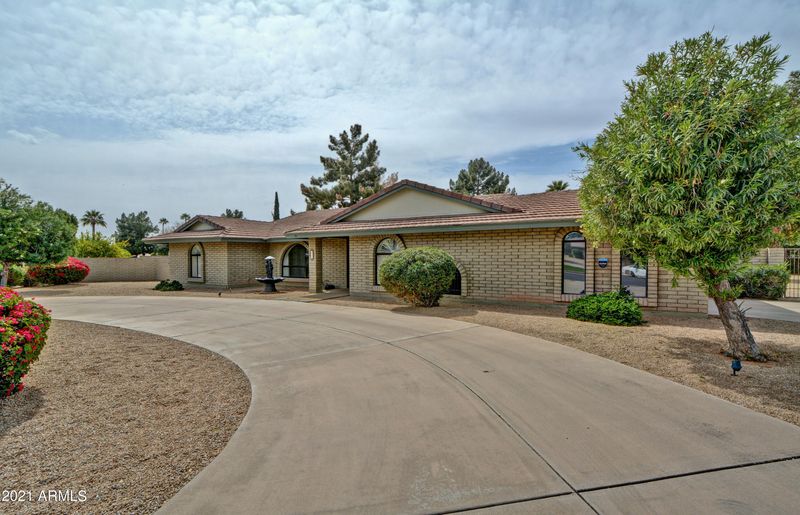 115 E Cercado Ln, Litchfield Park, AZ 85340