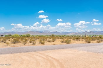 115 Santa Cruz Dr, Phoenix, AZ 85085