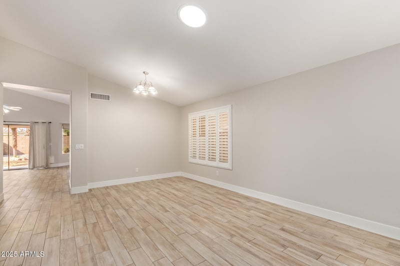 1150 Goldfinch Way, Chandler, AZ 85286