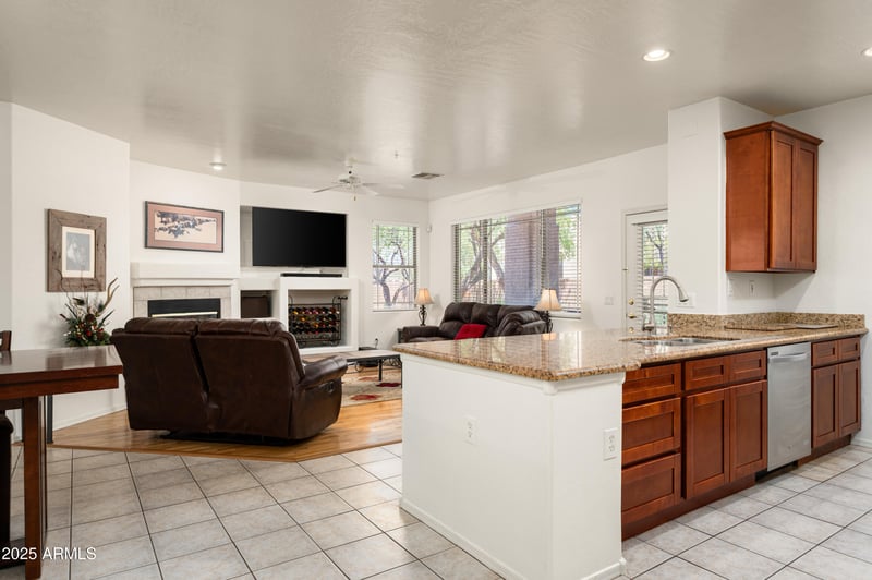 11500 Cochise Dr #1047, Scottsdale, AZ 85259
