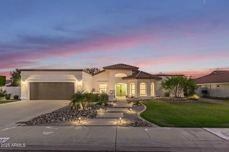 1151 Sunburst Ln, Tempe, AZ 85284