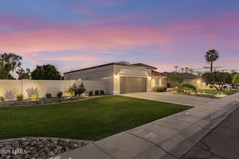 1151 Sunburst Ln, Tempe, AZ 85284