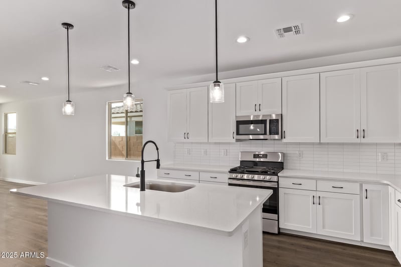 11514 50th Ln, Laveen, AZ 85339