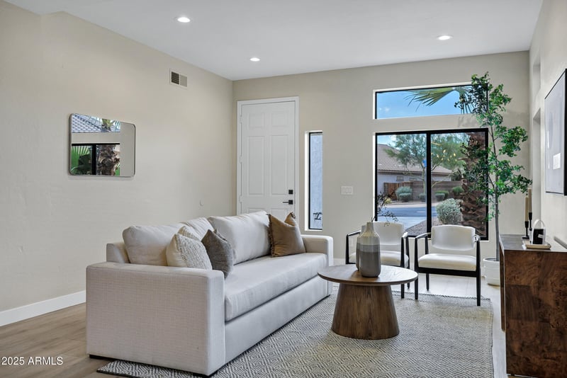 11515 Ellis St, Mesa, AZ 85207
