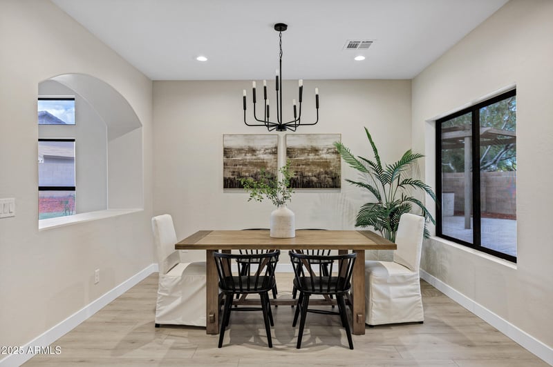 11515 Ellis St, Mesa, AZ 85207