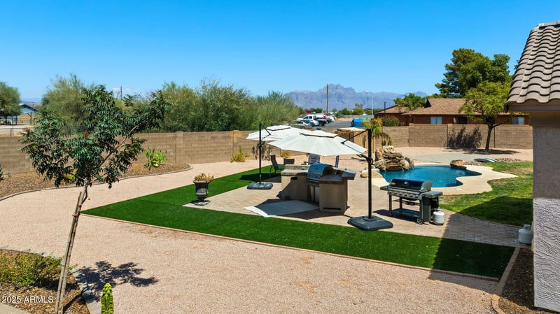 11518 Enrose St, Mesa, AZ 85207
