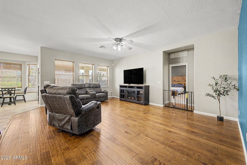 11521 E Quintana Ave, Mesa, AZ 85212
