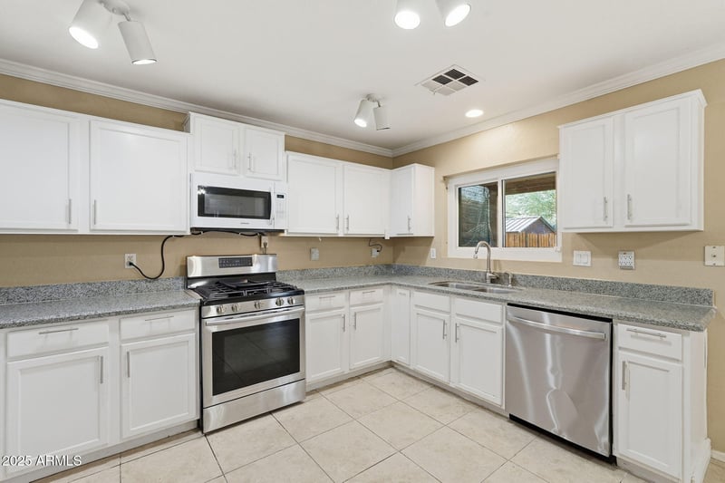 11531 Oglesby Ave, Youngtown, AZ 85363