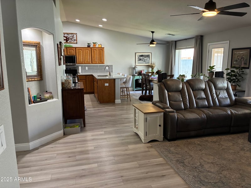 11532 Lakeview Ave, Mesa, AZ 85209