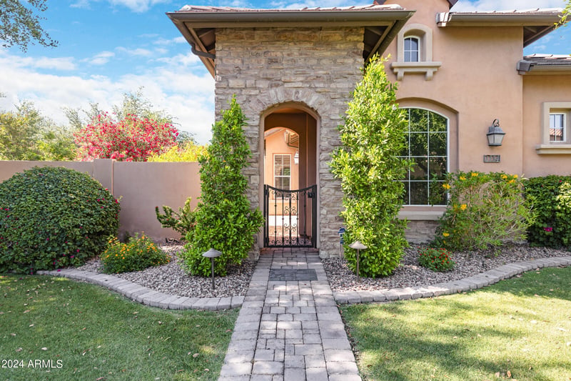 1154 W Coconino Dr, Chandler, AZ 85248
