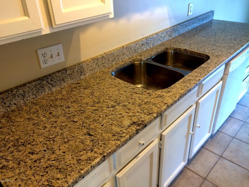 1155 E Sandpiper Dr #219, Tempe, AZ 85283