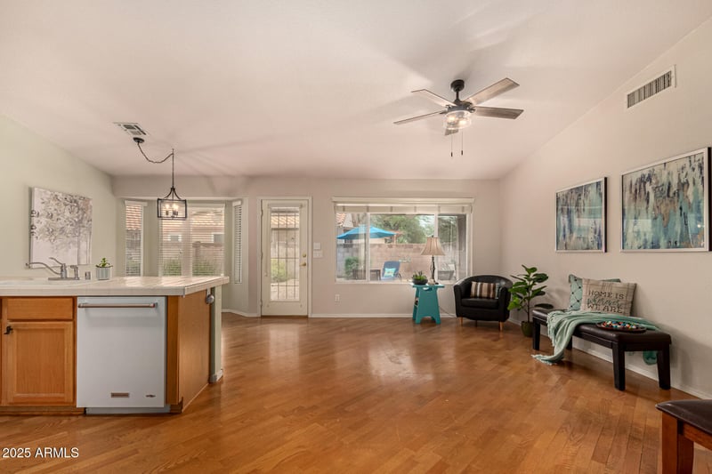 11567 Mule Deer Ct, Surprise, AZ 85378