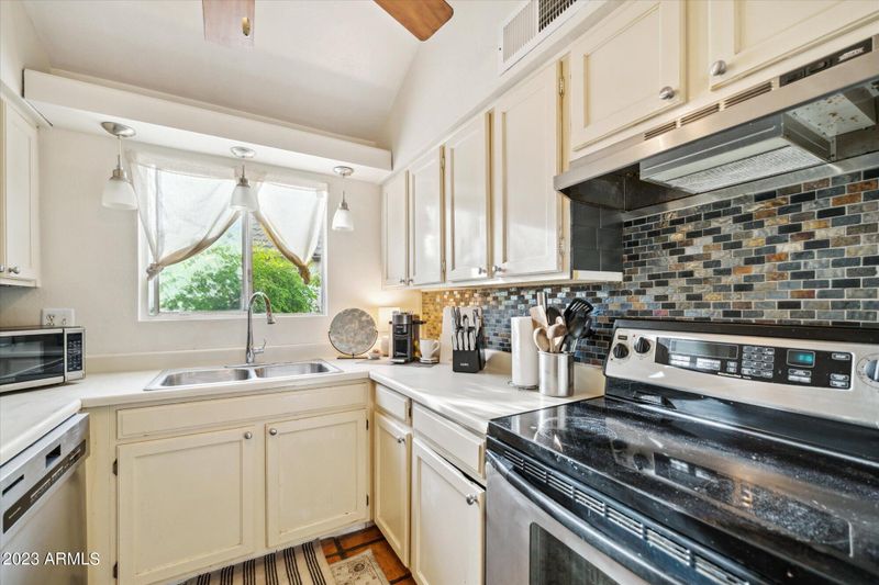 1157 E Belmont Ave, Phoenix, AZ 85020