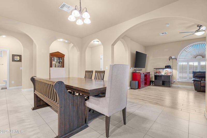 1157 Lydia Ln, Gilbert, AZ 85296