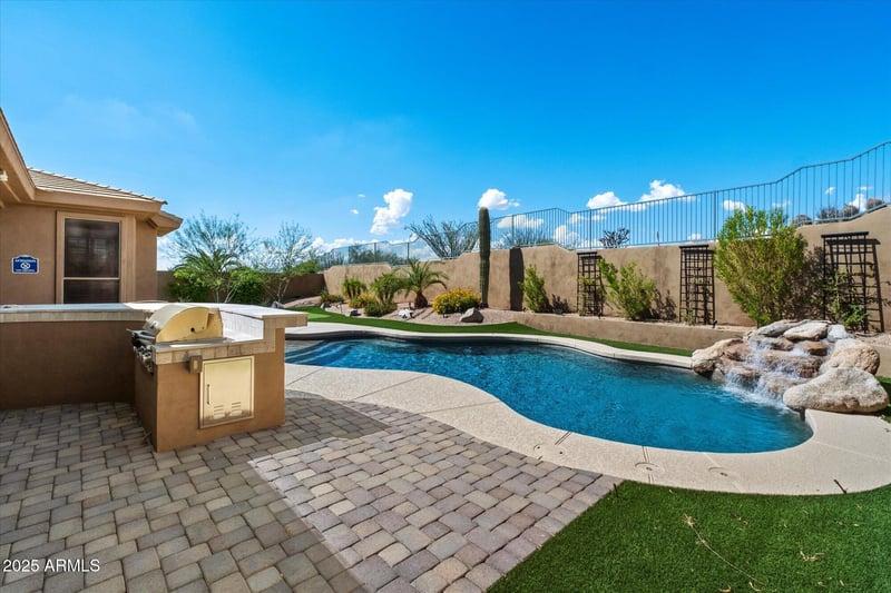 11572 Running Deer Trl, Scottsdale, AZ 85262