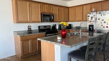 11574 Parkway Ln, Avondale, AZ 85323