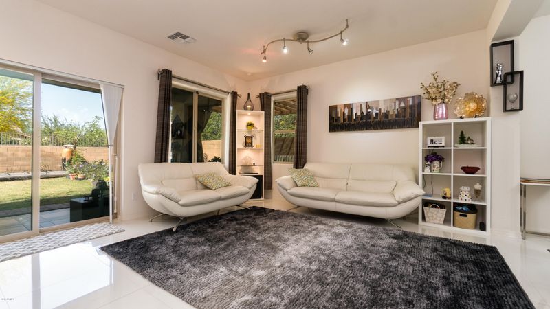 1158 E Sourwood Dr, Gilbert, AZ 85298