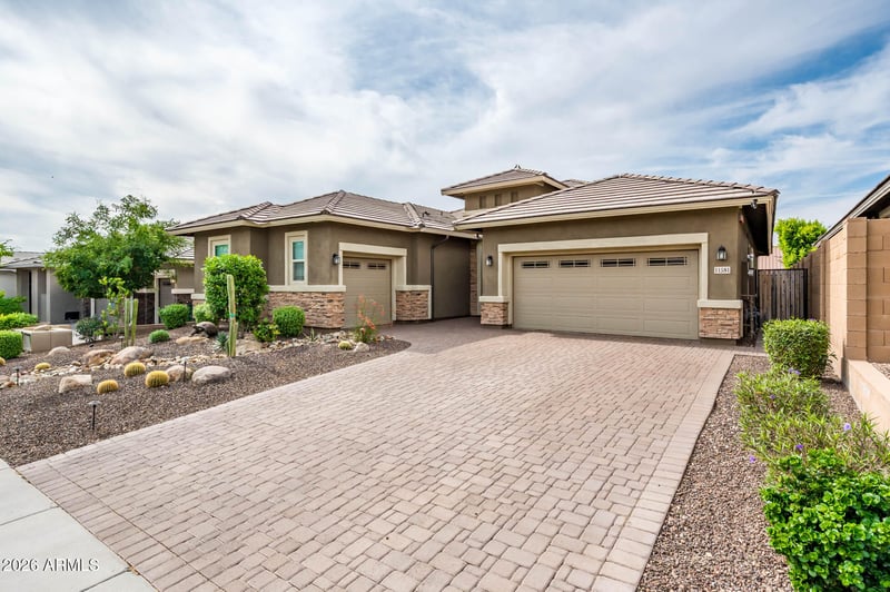 11581 W Red Hawk Dr, Peoria, AZ 85383