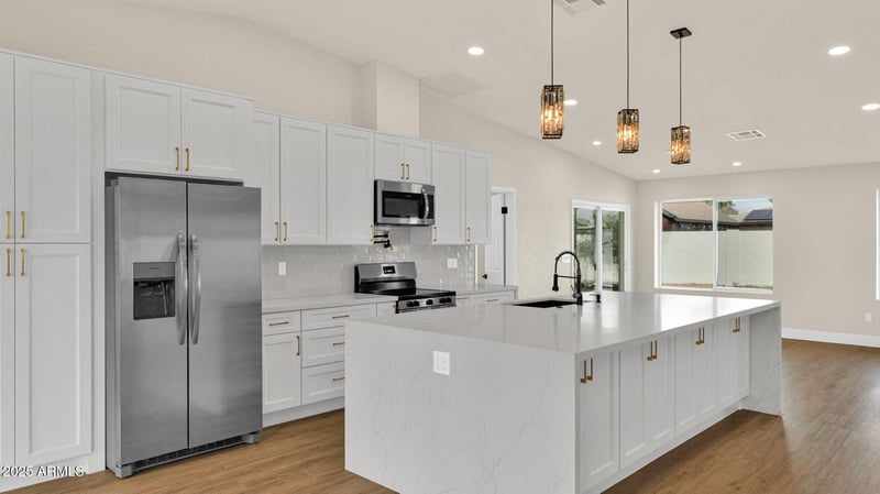 116 Helena Dr, Phoenix, AZ 85022