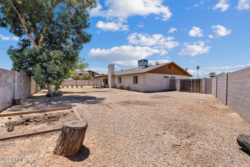 1160 Hampton Cir, Mesa, AZ 85204