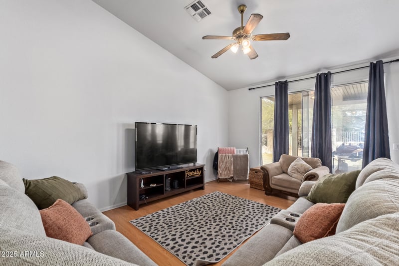 11606 Laurelwood Ln, Avondale, AZ 85392