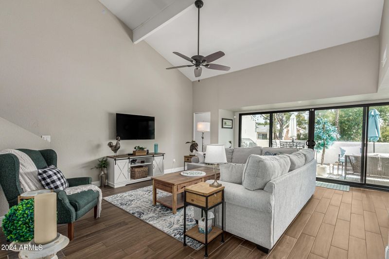 1161 E Sandpiper Dr #221, Tempe, AZ 85283