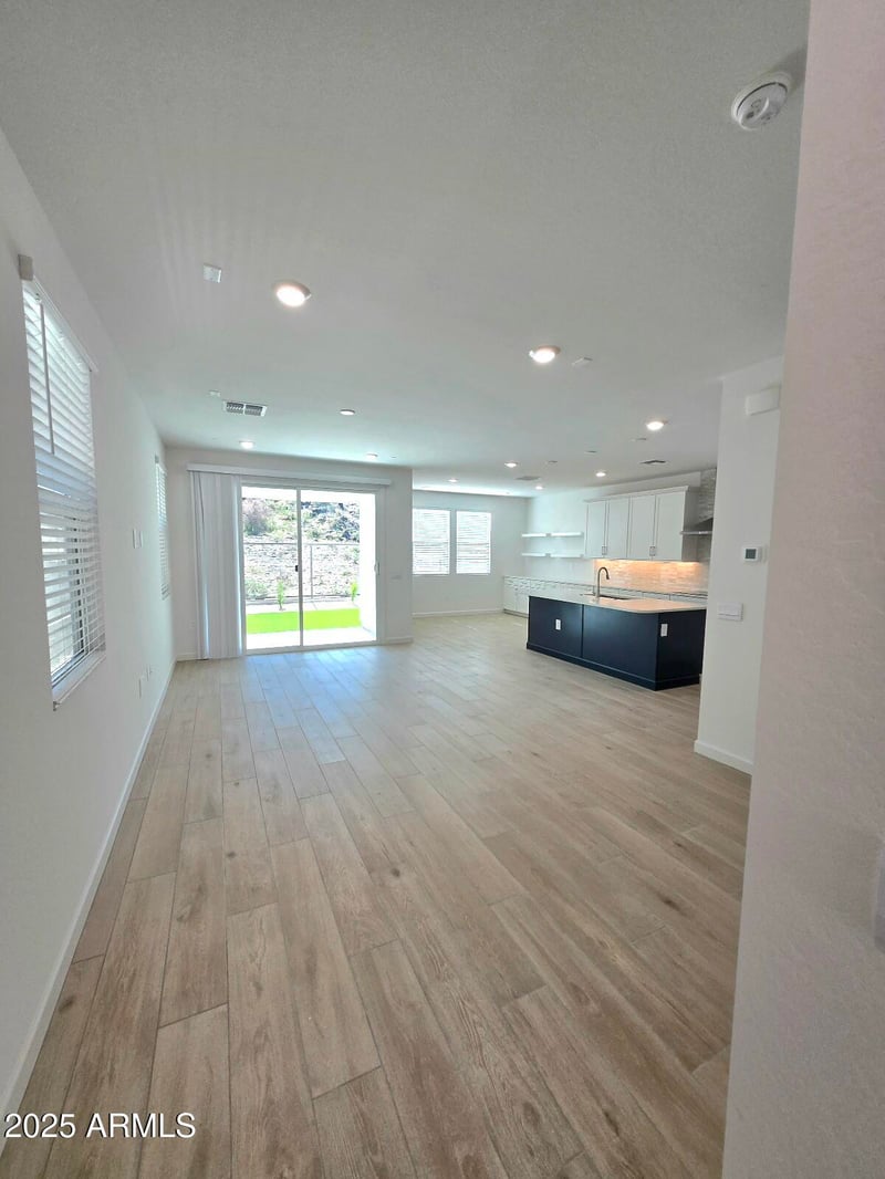 1161 Kachina Trl, Phoenix, AZ 85042