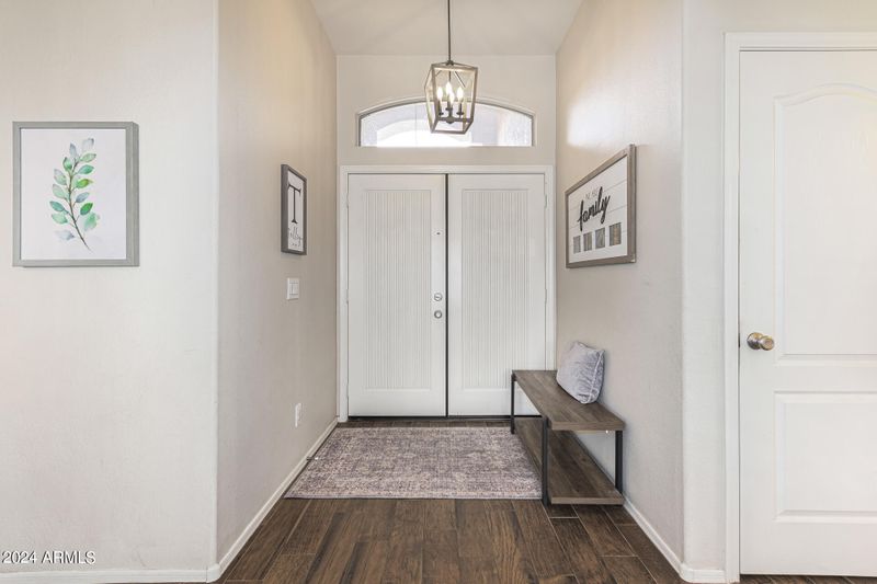 1161 N Cole Dr, Gilbert, AZ 85234