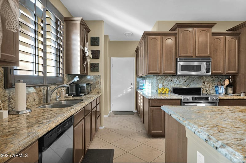 1161 Storment Ln, Gilbert, AZ 85296