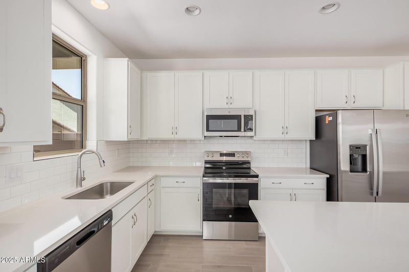 11611 Green Dr, Youngtown, AZ 85363