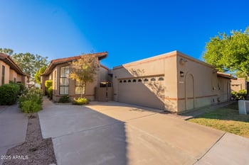 11614 40th Pl, Phoenix, AZ 85028
