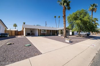 11614 Hagen Dr, Sun City, AZ 85351
