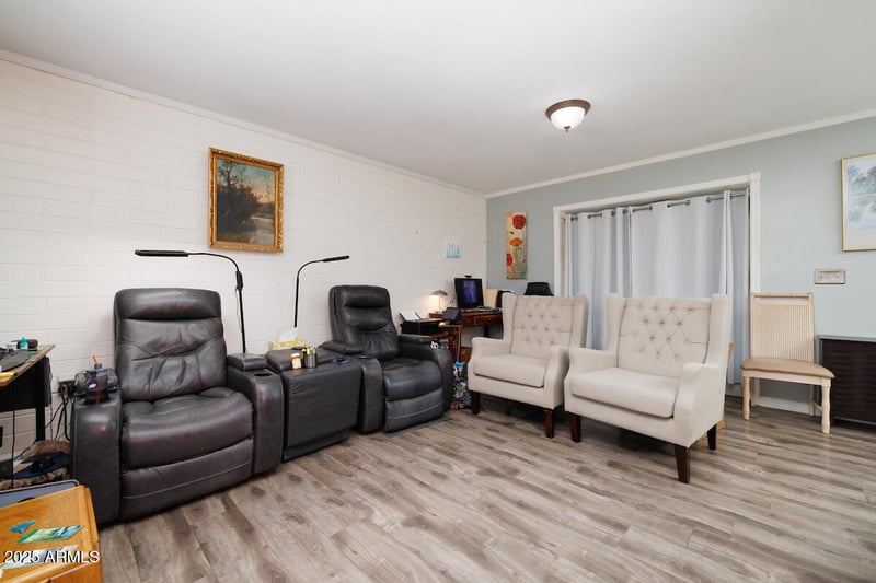 11614 Hagen Dr, Sun City, AZ 85351